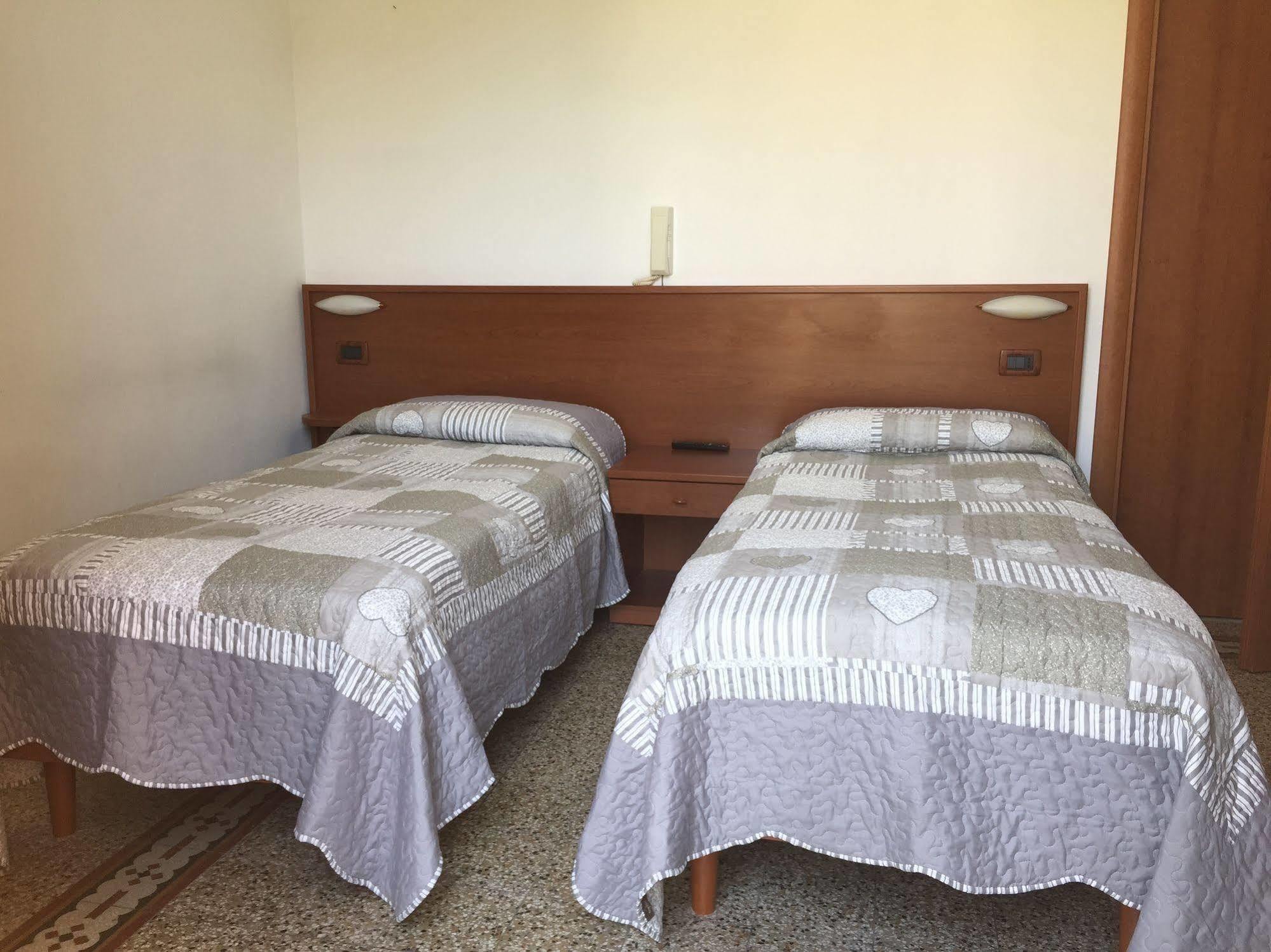 Hotel Lora Rda Luxury 博尔迪盖拉 外观 照片